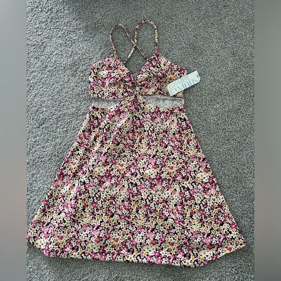 NWT almost famous brand dress size medium - Picture 1 of 4